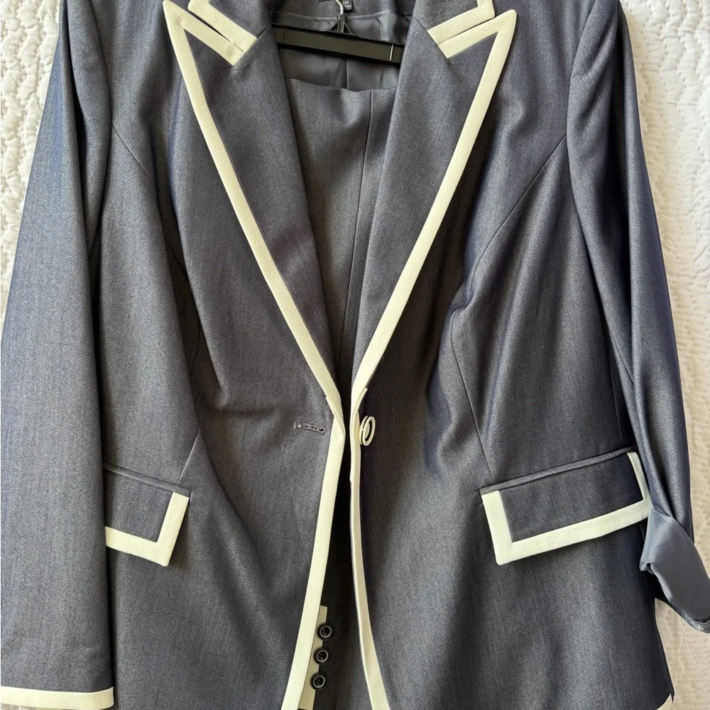 New Tailored Dark Denim Blue Pants Suit with Cream Trim - Picture 1 of 5